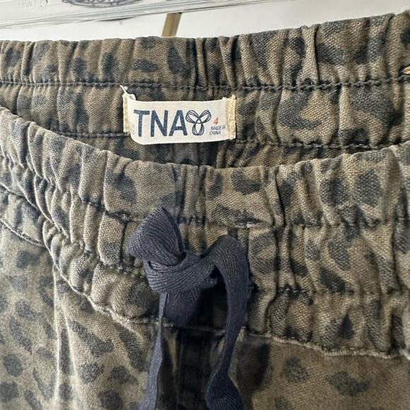 Aritzia leopard joggers - Picture 3 of 5